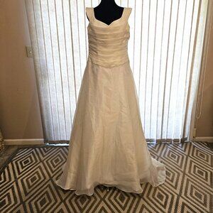 Victoria Jane Wedding Dress-‎ Ivory Size 14